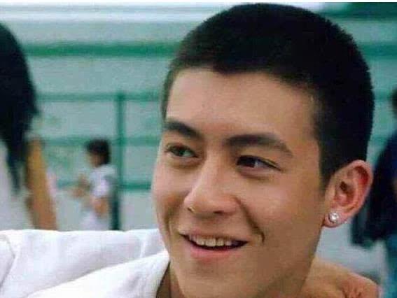 寸头有多考验颜值?易烊千玺显成熟,蔡徐坤认不出,而他完胜