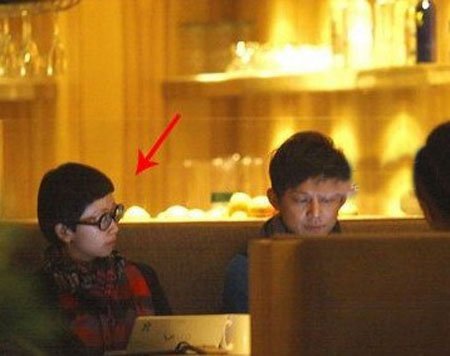 何炅的老婆是谁 一直没有结婚的何老师感情是个谜