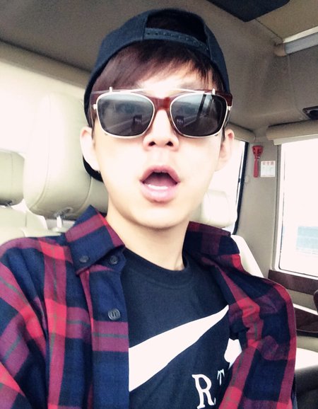 何炅的老婆是谁 一直没有结婚的何老师感情是个谜