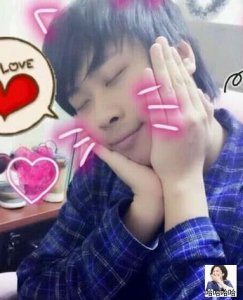 ​卢本伟女友也开始“品如”？竟大秀好身材，出场自带性感特效？