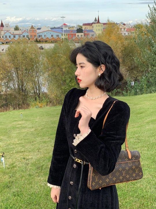 淡紫色搭配的3种颜色(穿淡紫色保暖时尚3套搭配技巧)