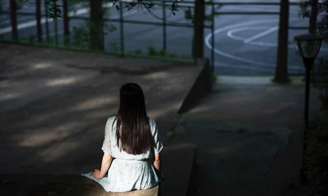 伤感的话语,朋友圈伤感唯美的句子语录有哪些?图1