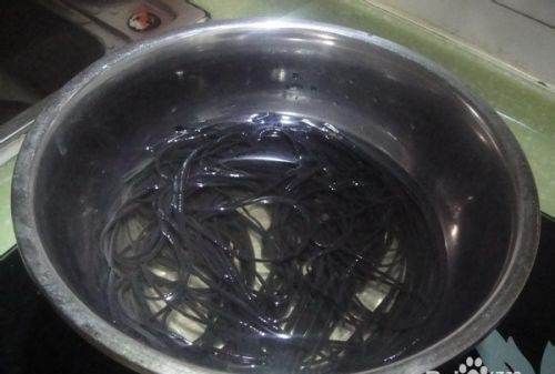 干的蕨根粉要泡多久,干蕨根粉怎么吃粉碎机图3