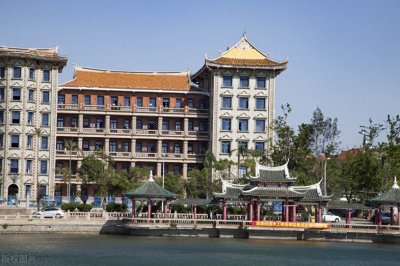 ​哈尔滨德强高中是一所什么样的学校，就读怎么样，家长感觉如何？