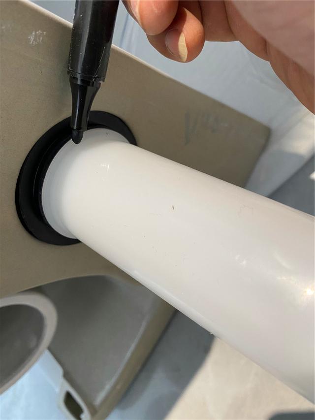如何安装壁挂入墙式马桶注意事项(自己独立安装壁挂马桶遇到的那些坑)(44)
