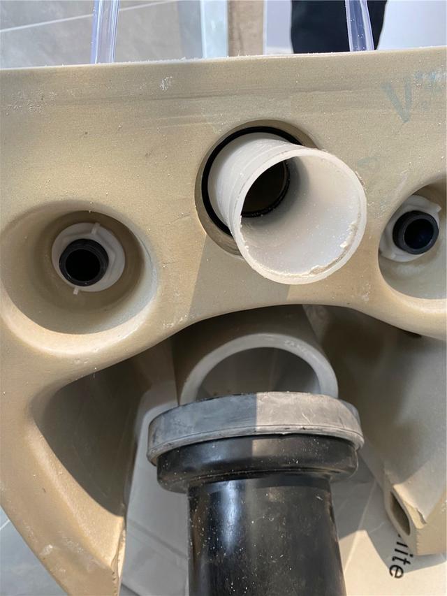 如何安装壁挂入墙式马桶注意事项(自己独立安装壁挂马桶遇到的那些坑)(45)