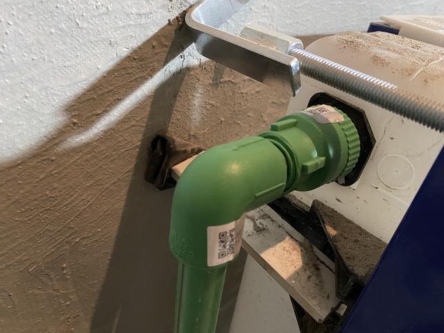 如何安装壁挂入墙式马桶注意事项(自己独立安装壁挂马桶遇到的那些坑)(33)