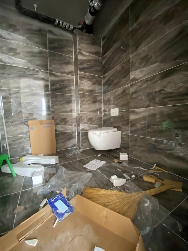 如何安装壁挂入墙式马桶注意事项(自己独立安装壁挂马桶遇到的那些坑)(12)