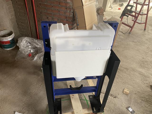 如何安装壁挂入墙式马桶注意事项(自己独立安装壁挂马桶遇到的那些坑)(2)