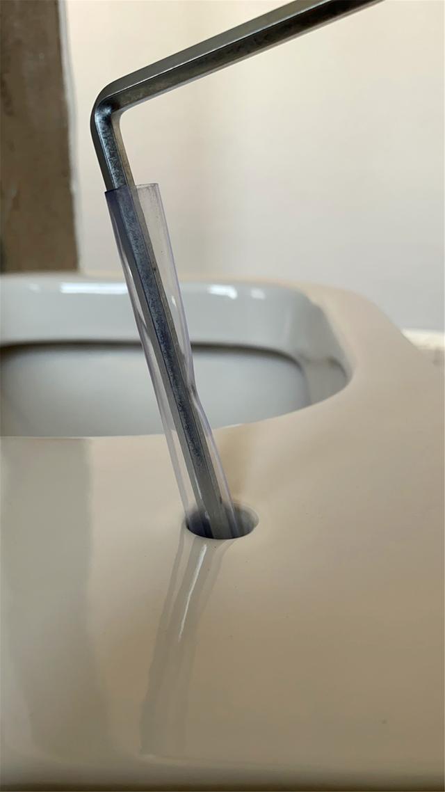 如何安装壁挂入墙式马桶注意事项(自己独立安装壁挂马桶遇到的那些坑)(53)