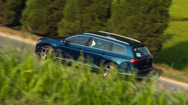 特斯拉刹车失灵事件是什么原因（特斯拉事故惹争议）(23)