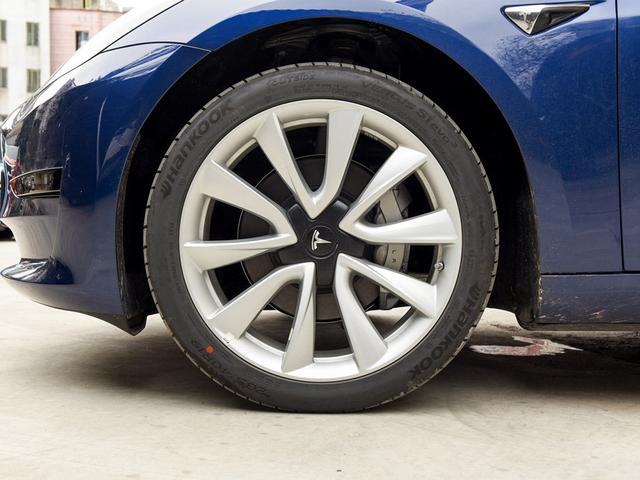 特斯拉刹车失灵事件是什么原因（特斯拉事故惹争议）(27)