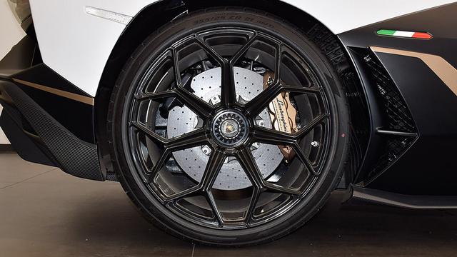 特斯拉刹车失灵事件是什么原因（特斯拉事故惹争议）(20)