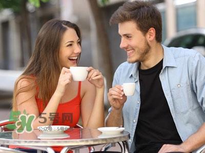 男人骗你上床最常说的甜言蜜语 如何分辨男人是否真心爱你 男人骗你上床最常说的甜言蜜语 如何分辨男人是否真心爱你