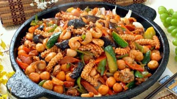 东安子鸡是哪个地方的菜系(东安子鸡是哪里的菜)