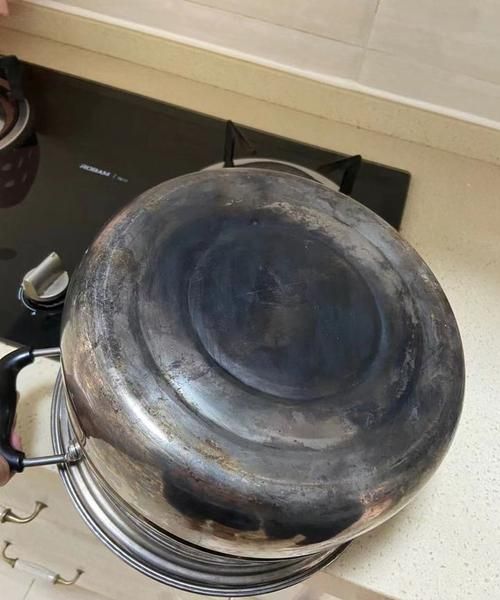煤气烧了锅底黑怎么回事