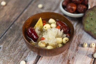 ​每天一碗银耳羹，坚持一个月，你的身体会出现这些变化