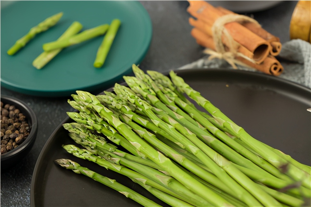 芦笋种植时间和方法(种植芦笋的小技巧分享)