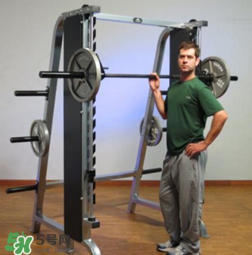 史密斯机是练什么的?史密斯机怎么用? 史密斯机是练什么的?史密斯机怎么用?