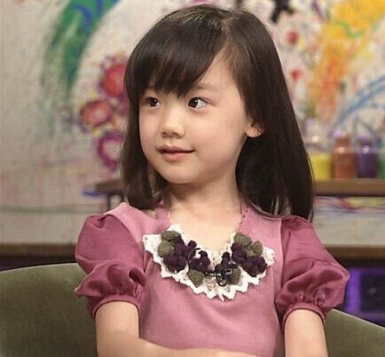她是日本最红童星，6岁担当主角，9岁在世界走红，如今长这样