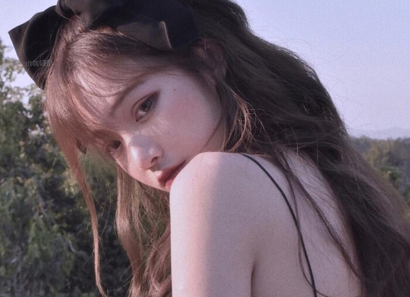 郁可唯长腿,看到大姐姐郁可唯的直线大长腿 郁可唯长腿,看到大姐姐郁可唯的直线大长腿