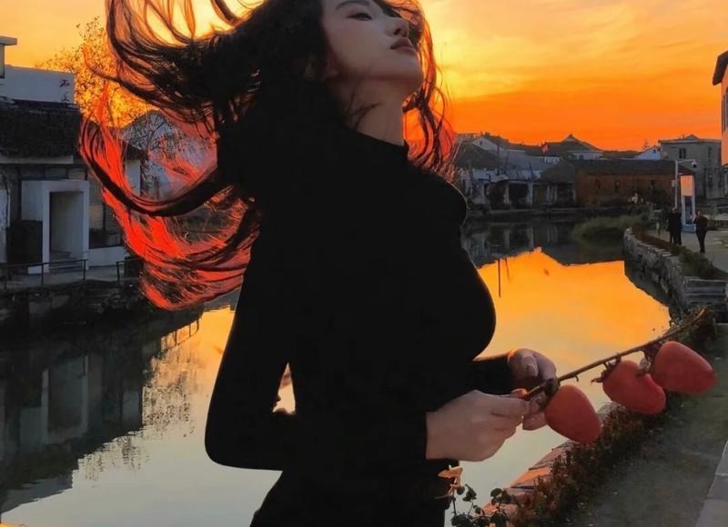 甘比诺家族，甘比诺犯罪家族老大在监狱自然死亡