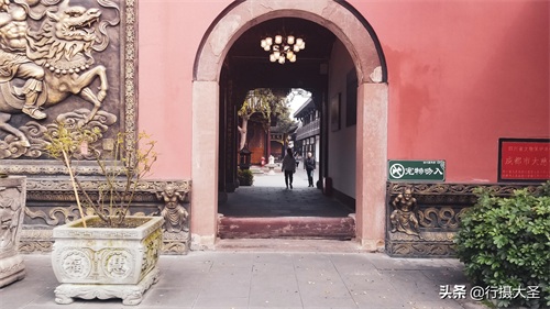 闹市里寻得静处，震旦第一丛林成都大慈寺
