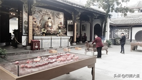 闹市里寻得静处，震旦第一丛林成都大慈寺