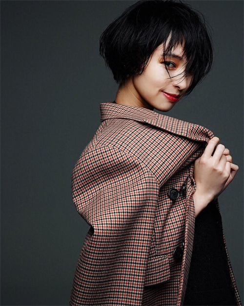 组图:日本女演员日南响子