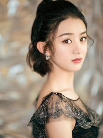 冯绍峰与赵丽颖10年前就有交集，细说追妻细节，网友：套路得人心