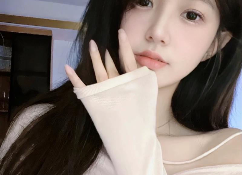  《一路甜宠：捡回宗门的傻大个》第五章