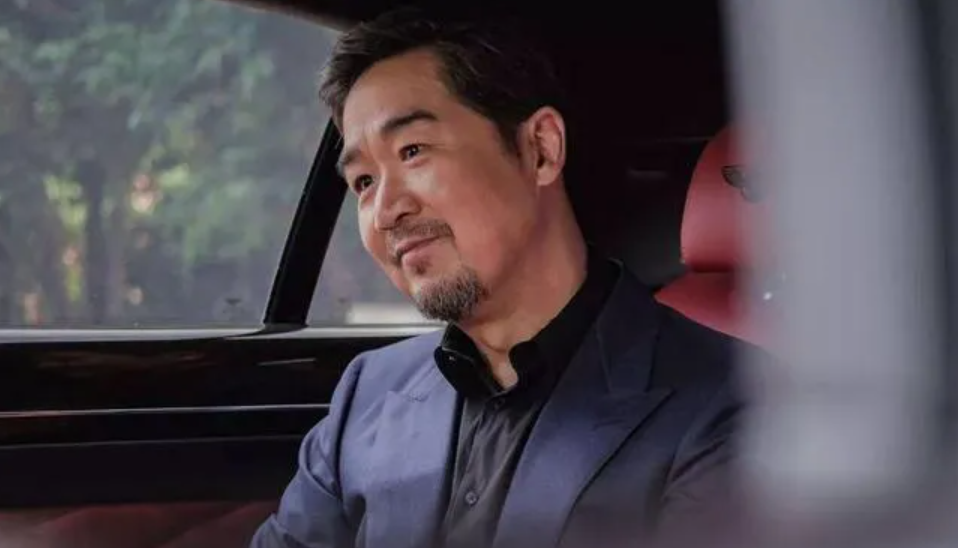 张国立简介和个人资料（张国立：曾冒死救南极科考船，一辈子没演过烂片，私生活屡遭争议）