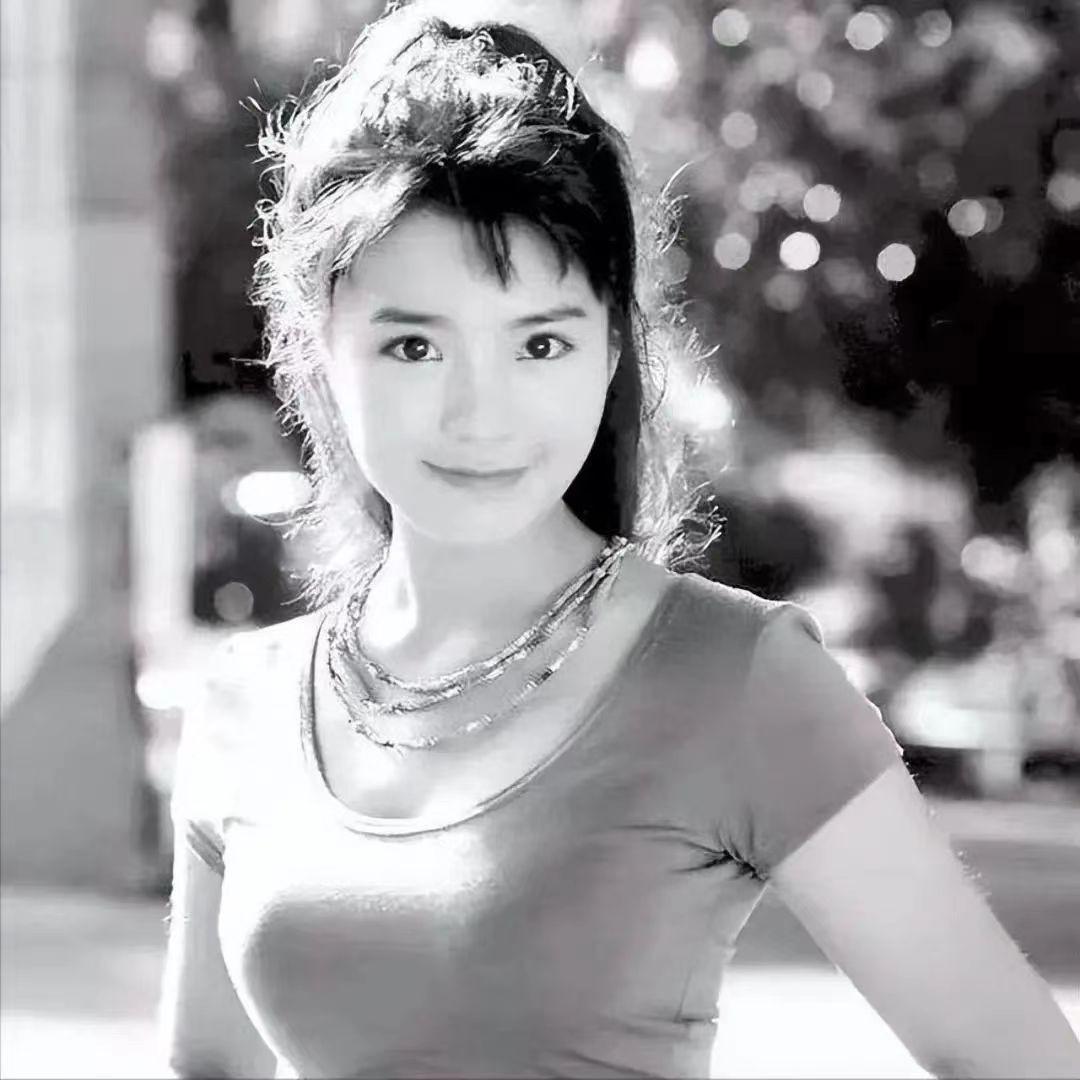 嫁大8岁王志，两度患癌， 心酸的朱迅，母亲的态度成了她一生的痛