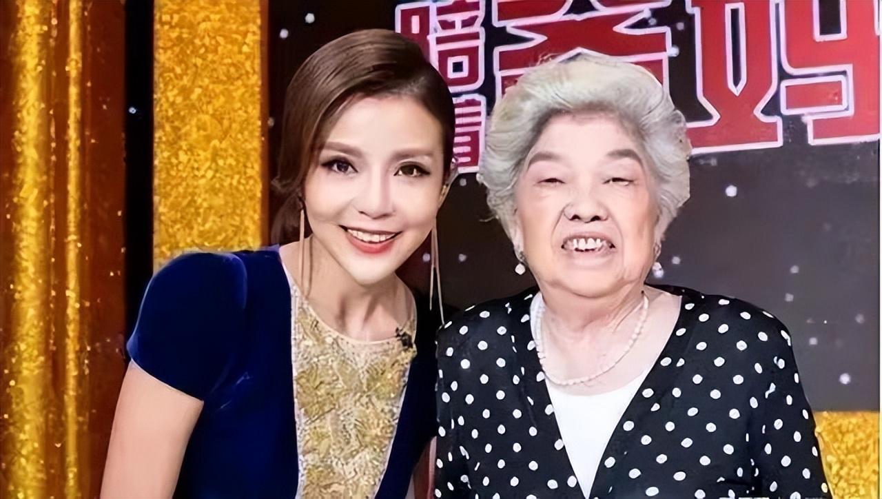 嫁大8岁王志，两度患癌， 心酸的朱迅，母亲的态度成了她一生的痛