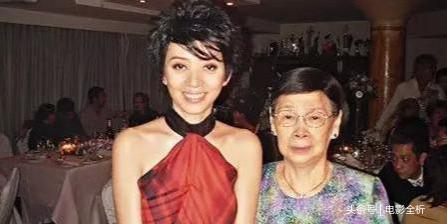 梅艳芳什么原因去世（揭秘梅艳芳当年死亡原因）(4)