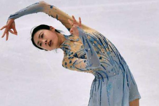 滑冰是奥运会项目吗 陈虹伊什刹海滑冰太美了