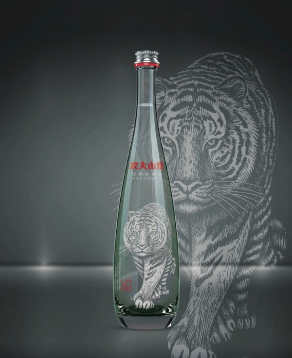 女生学平面设计怎么样：女生学平面设计怎么样？？