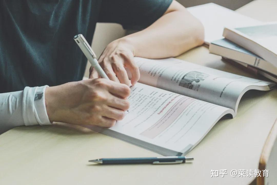 不上学可以学点什么技术：不上学了，学什么技术好