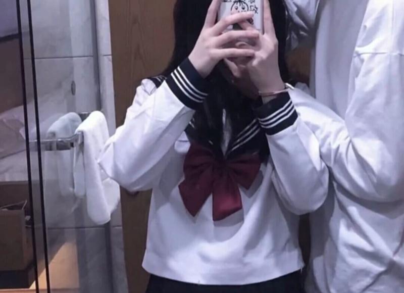 长得美也不高傲的女生 不做作的女生反而没什么人追