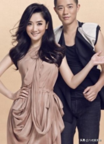 凤凰传奇主唱玲花素颜照，台上台下判若两人