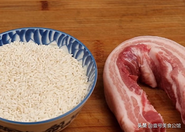 粉蒸肉的简单做法，入口软滑，鲜香营养，不错的居家美食