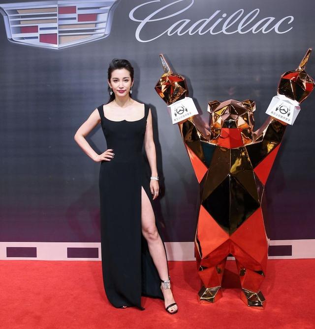 明星穿衣搭配大全(和3位最会穿搭的女明星学穿衣)(13)