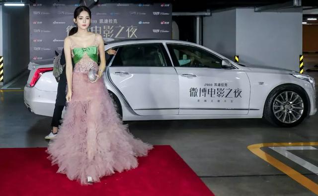 明星穿衣搭配大全(和3位最会穿搭的女明星学穿衣)(26)