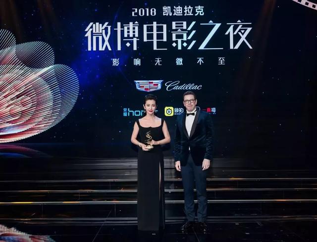 明星穿衣搭配大全(和3位最会穿搭的女明星学穿衣)(29)