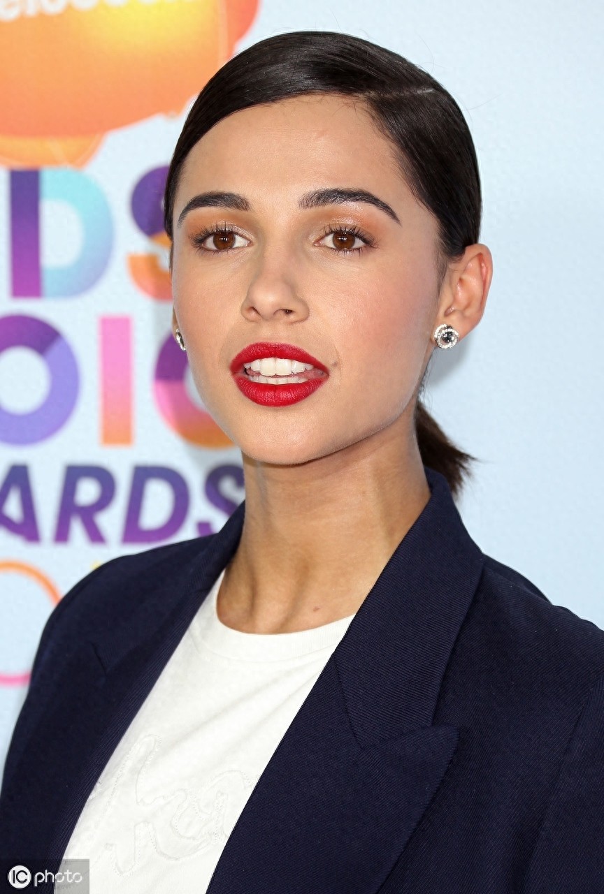 娜奥米·斯科特：新版“霹雳娇娃”原来曾经混得这么惨