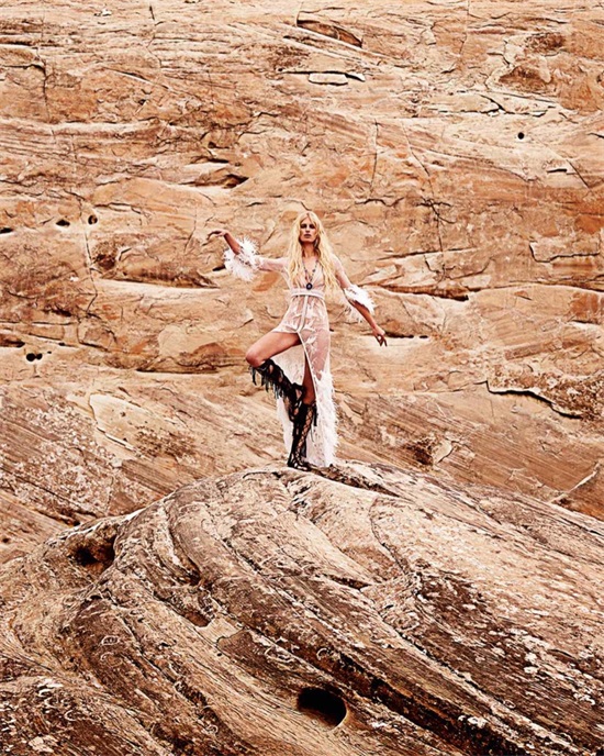 捷克超模卡罗琳娜·库尔科娃（ Karolina Kurkova）的时尚故事