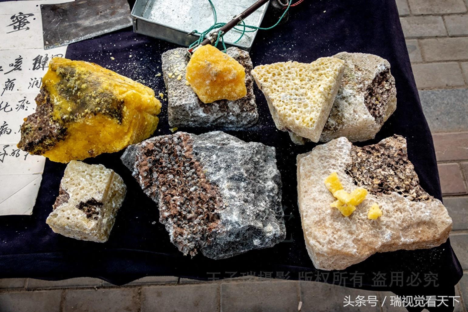 旅游景区摊点“石蜜”，99%都是假的，白糖蔗糖淀粉白矾色素香精