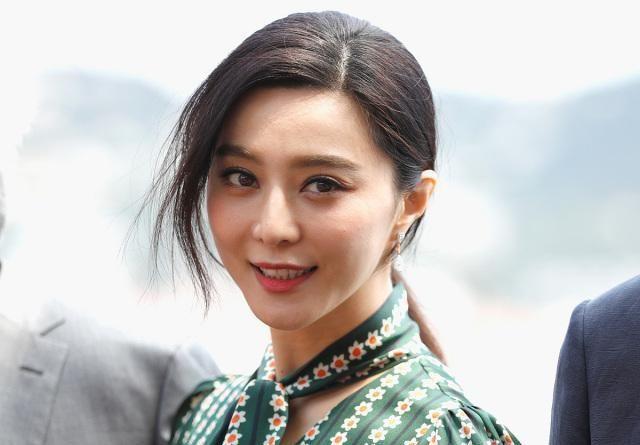 范冰冰不在“沉默”,一次性将18人告上法庭,让造谣者付出代价