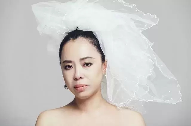 黄绮珊的前夫是谁（黄绮珊与前夫和现任的感情经历）