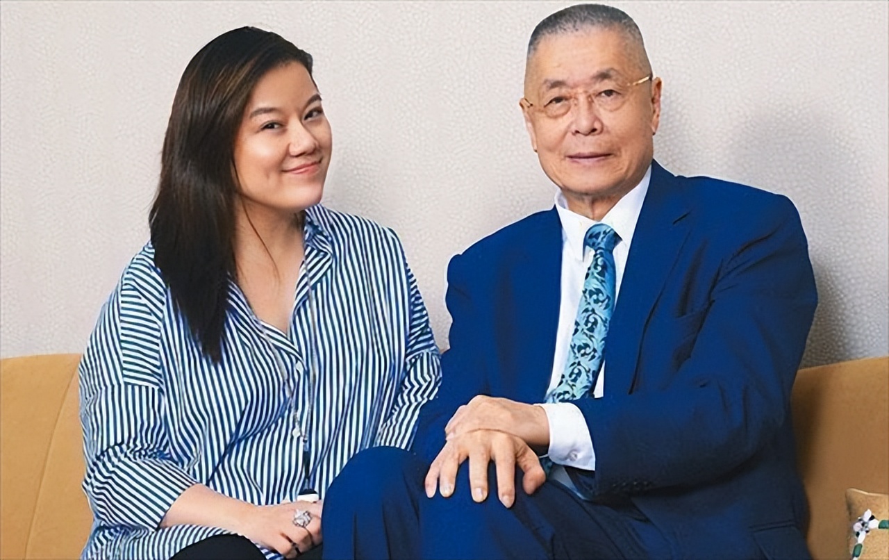 琵琶公主孙颖：41岁为爱嫁78岁三婚刘诗昆，三年后诞下一女